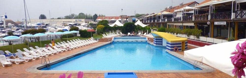 Hotel Marina Uno Lignano Sabbiadoro Exterior photo