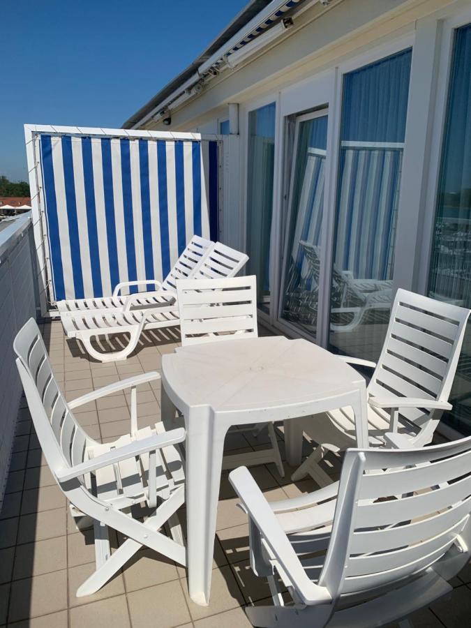 Hotel Marina Uno Lignano Sabbiadoro Exterior photo